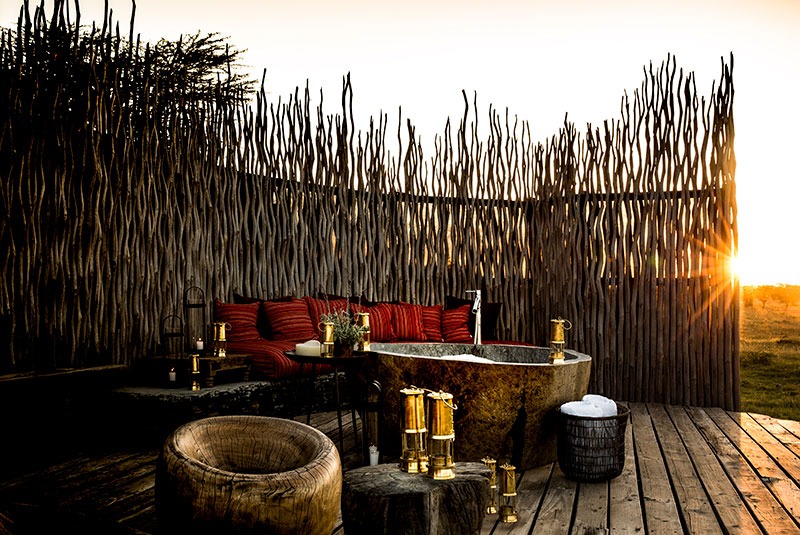 Segara bathtub with view, Laikipia, Kenya