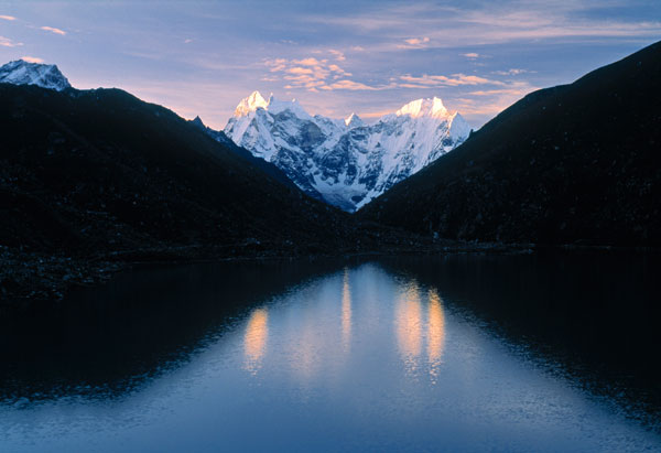 View over Gokyo Lake with mountains beyond, Sagamartha National Park, Khumbu Valley, Nepal